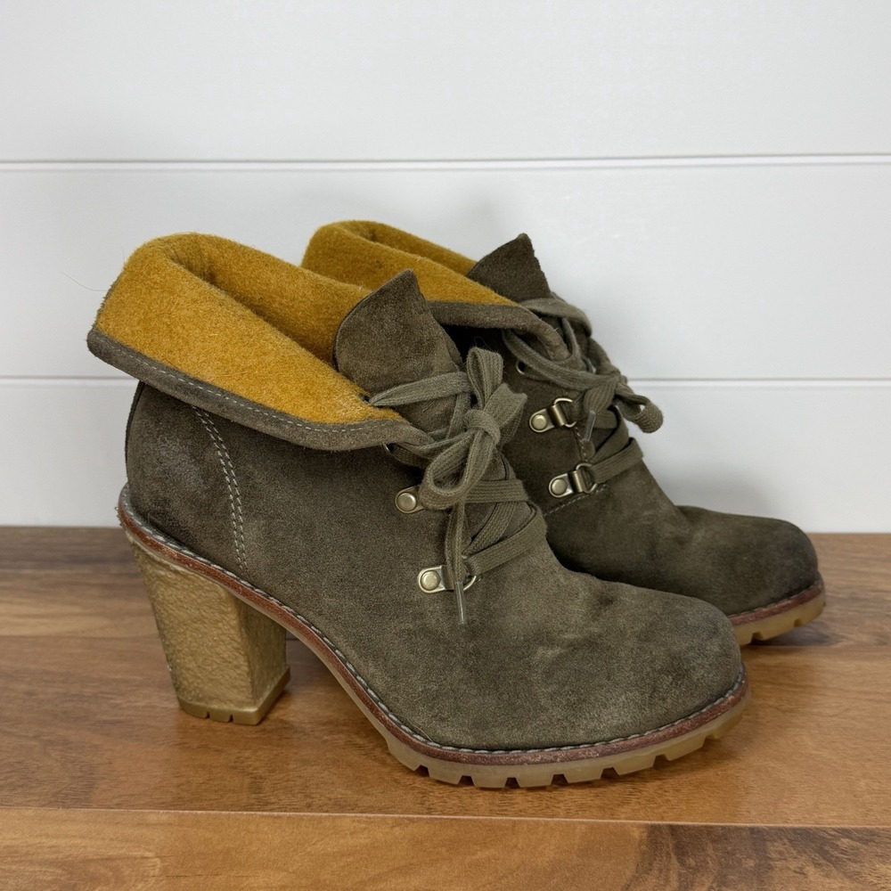 Ugg Australia Calynda Size 6.5 Leather Chunky Heel Lace Up Bootie Y2K Green